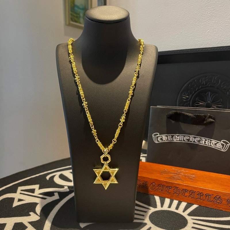 Ch*0me He**ts necklaces